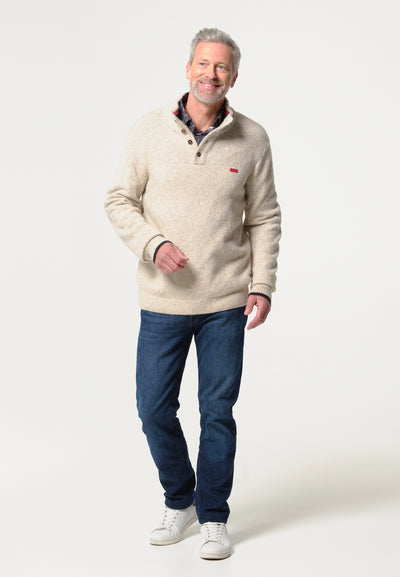 Pull homme beige à deux textures et col montant