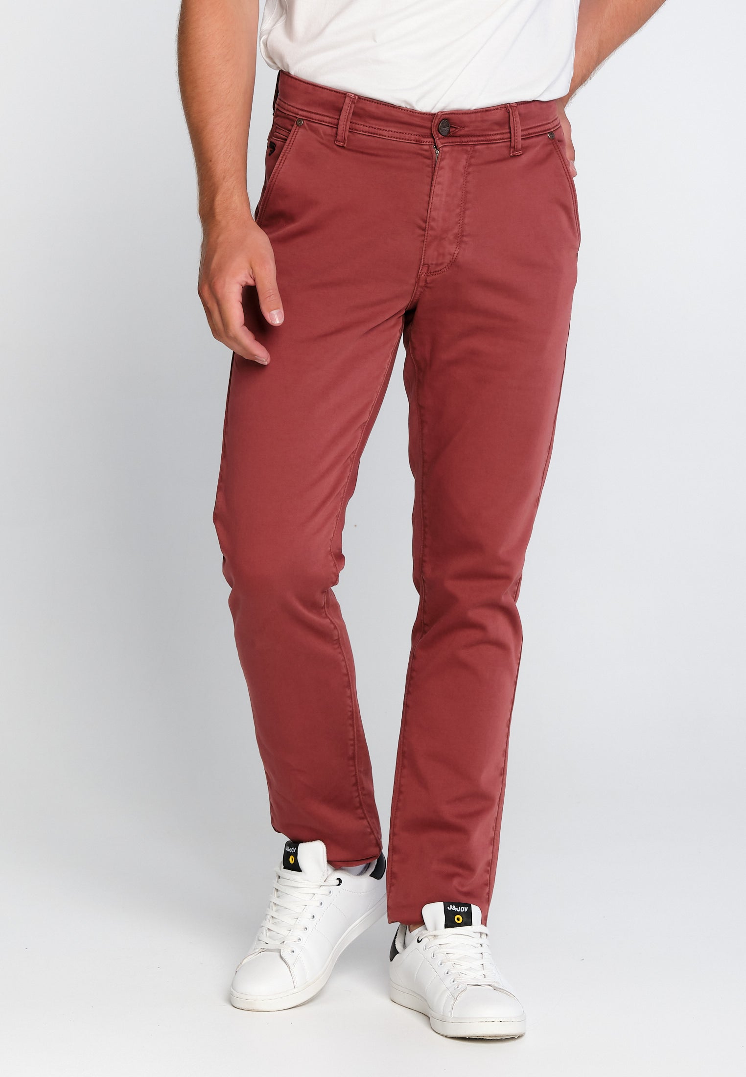 Pantalon Homme 02 Chino Red Brown | J&JOY.