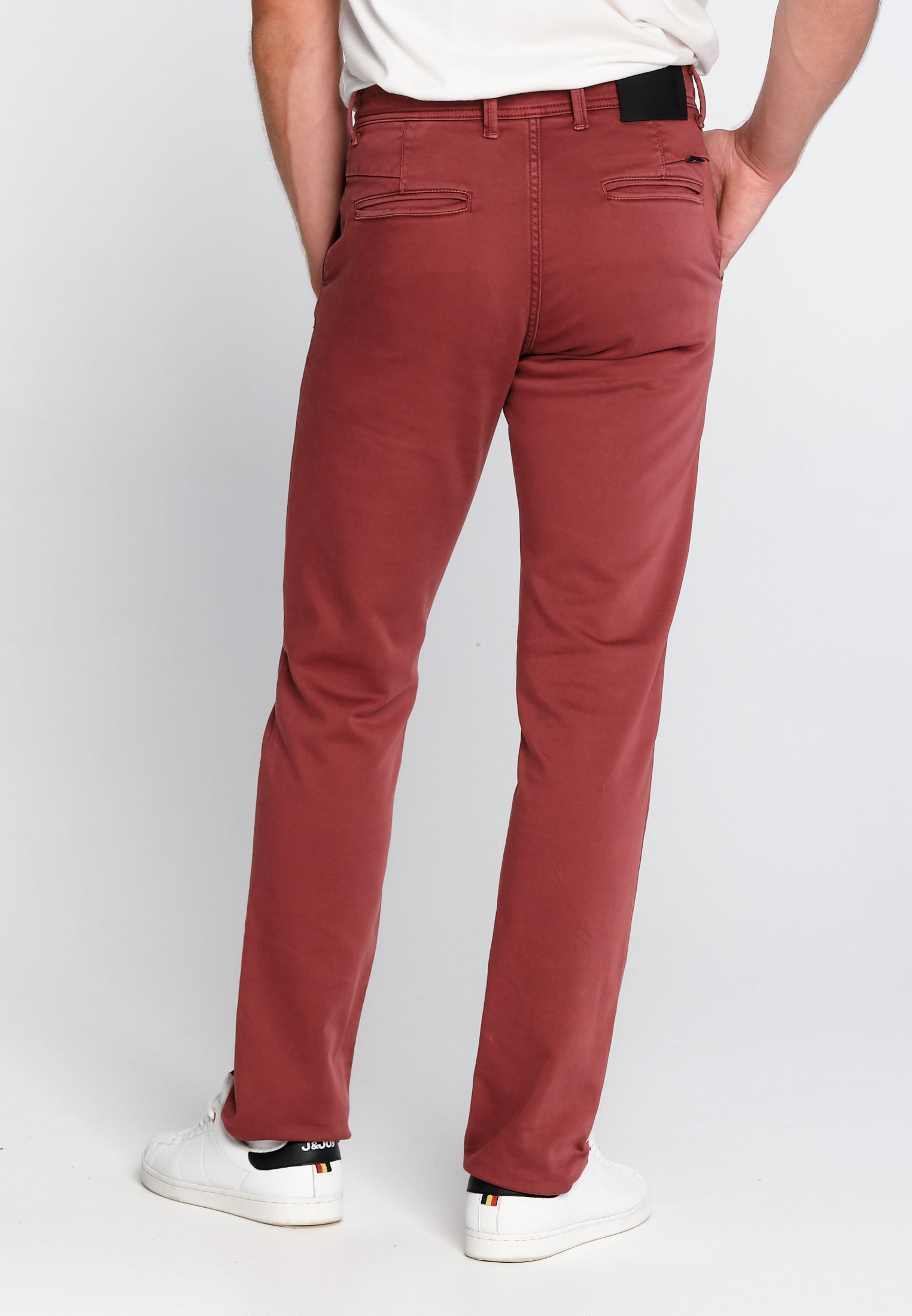 Pantalon Homme 02 Chino Red Brown | J&JOY.