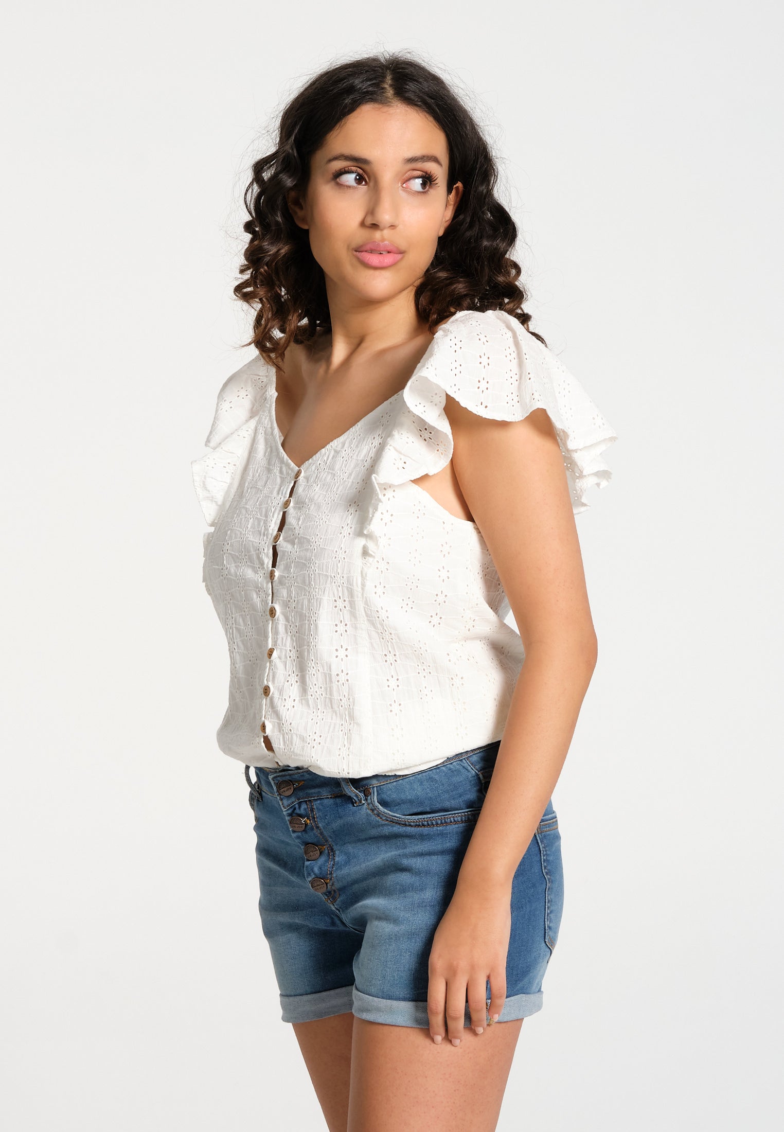 Top Femme 04 White English Embroidery | J&JOY. featured