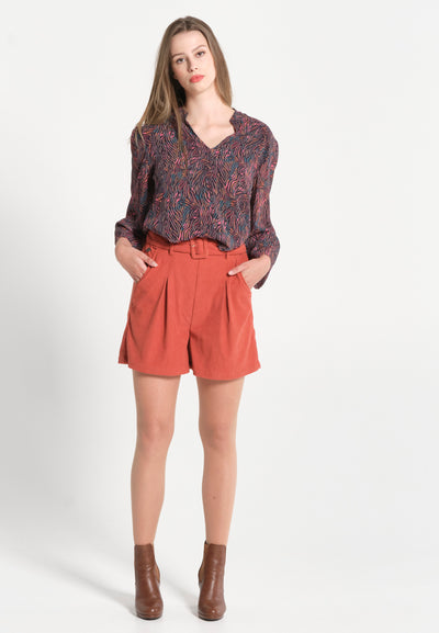 Women's loose-sleeved blouse with lined and colored print