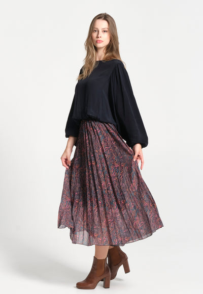 Women's long veiled skirt with lined and colored print