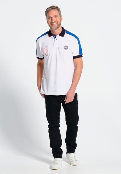 Men's short-sleeved polo shirt in white piqué cotton with blue lined shoulders and back pattern