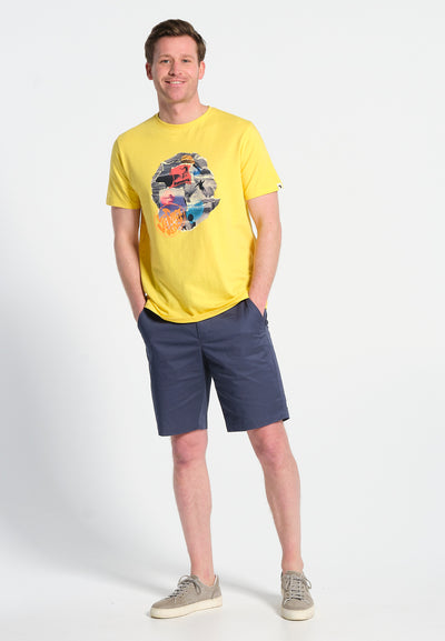Men's yellow T-shirt with front pattern